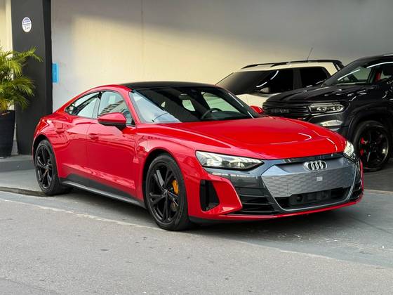 AUDI E-TRON GT ELÉTRICO SPORTBACK QUATTRO AUDI E-TRON GT ELÉTRICO SPORTBACK QUATTRO